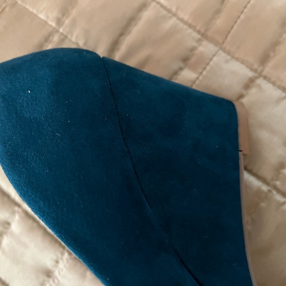 Madeline Stuart size 8 M use twice in church - Picture 5 of 6